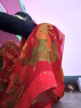 Snapshot of Eshna_Dabral chatting on 10/14/25, 01:28 Eshna Dabral online show from 10/14/25, 01:28