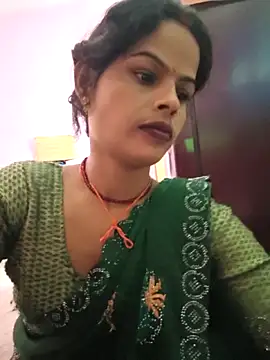 Eshna Dabral online show from 10/30/25, 12:56