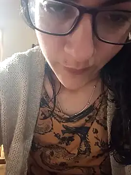 Camilitah online show from 10/11/25, 12:15