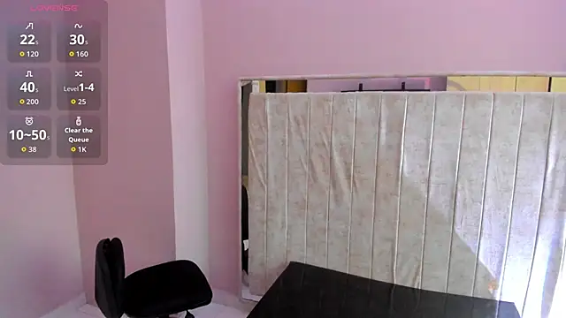 Snapshot of Elaine87_ chatting on 11/05/25, 10:43 Elaine87 online show from 11/05/25, 10:43