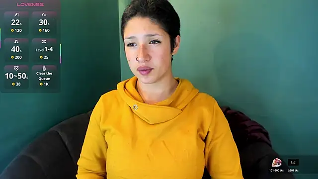 Snapshot of Elaine87_ chatting on 11/14/25, 09:35 Elaine87 online show from 11/14/25, 09:35