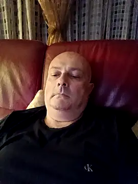 Snapshot of Alexis_Bull chatting on 05/07/26, 11:10 Alexis Bull online show from 05/07/26, 11:10