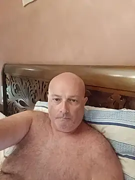 Snapshot of Alexis_Bull chatting on 07/19/26, 05:38 Alexis Bull online show from 07/19/26, 05:38