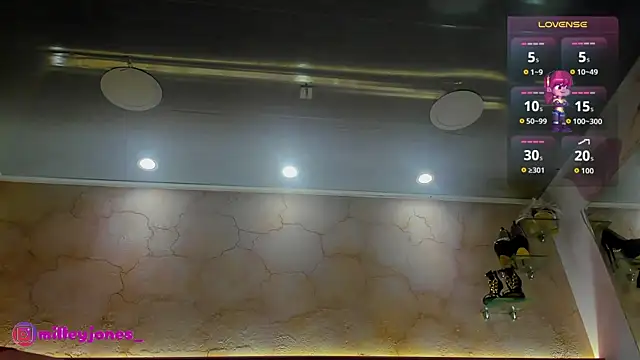 Snapshot of MilleyJones chatting on 03/11/26, 11:49 MilleyJones online show from 03/11/26, 11:49