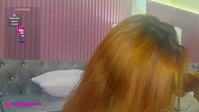 Snapshot of MilleyJones chatting on 03/12/26, 11:38 MilleyJones online show from 03/12/26, 11:38