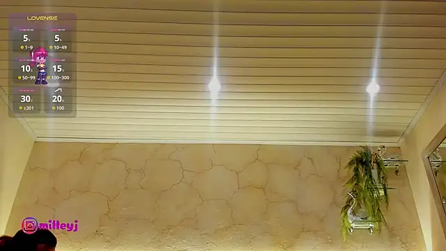 Snapshot of MilleyJones chatting on 04/03/26, 12:47 MilleyJones online show from 04/03/26, 12:47