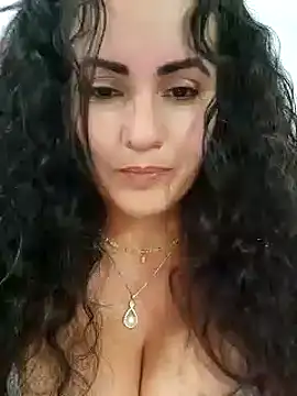 Snapshot of Saraslow chatting on 03/10/26, 12:32 Saraslow online show from 03/10/26, 12:32