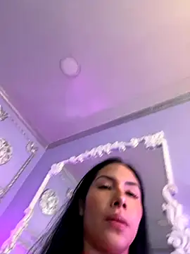 ArianaReynoldss online show from 10/06/25, 07:33