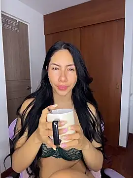 ArianaReynoldss online show from 04/02/26, 10:35