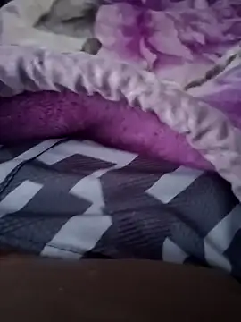 Snapshot of oCampos2 chatting on 10/25/25, 12:23 oCampos2 online show from 10/25/25, 12:23