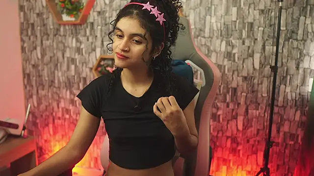 Snapshot of bonniie_98_ chatting on 04/18/26, 05:06 bonniie 98 online show from 04/18/26, 05:06