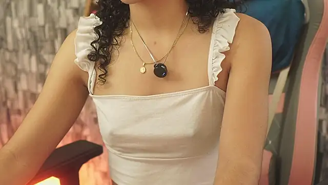Snapshot of bonniie_98_ chatting on 05/15/26, 07:10 bonniie 98 online show from 05/15/26, 07:10