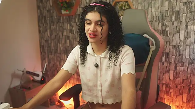 Snapshot of bonniie_98_ chatting on 05/20/26, 07:31 bonniie 98 online show from 05/20/26, 07:31