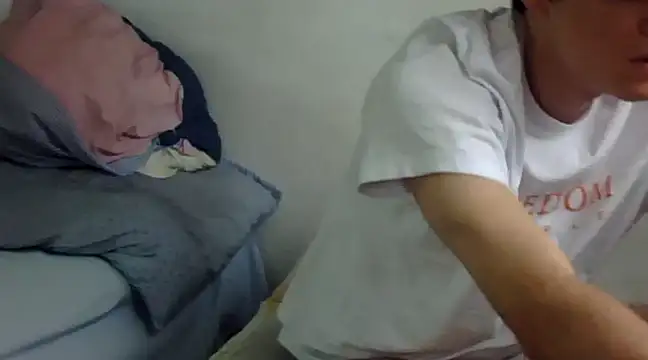 Snapshot of santihot089 chatting on 03/22/25, 09:21 santihot089 online show from 03/22/25, 09:21