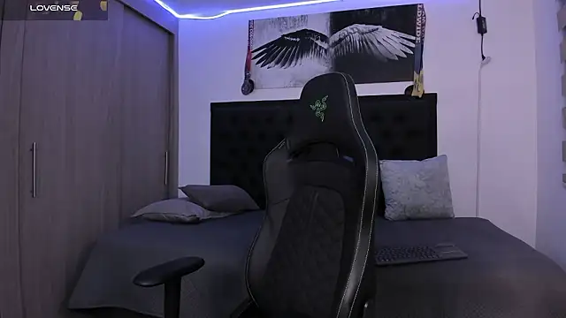 santi aesthetic online show from 02/01/26, 03:05