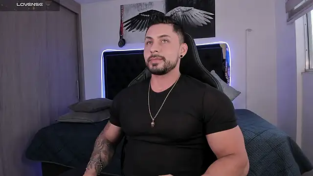 Snapshot of santi_aesthetic chatting on 03/10/26, 10:37 santi aesthetic online show from 03/10/26, 10:37