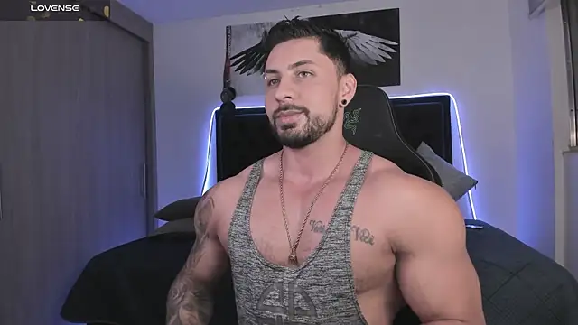 Snapshot of santi_aesthetic chatting on 04/11/26, 11:31 santi aesthetic online show from 04/11/26, 11:31