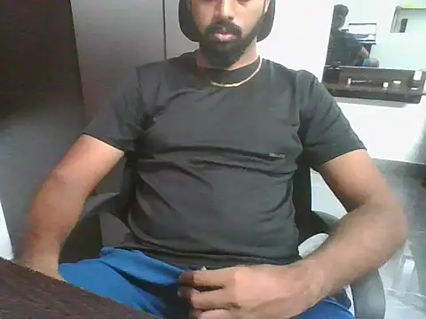 lovelyakash69 online show from 09/15/25, 04:23