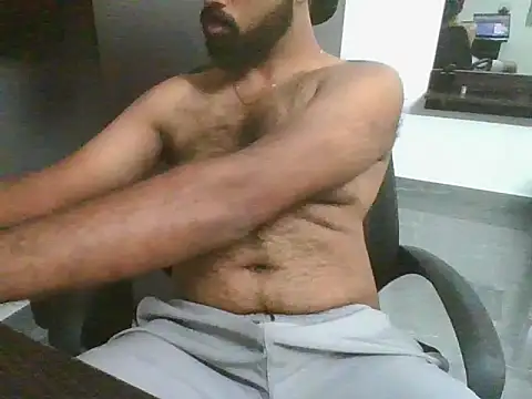 lovelyakash69 online show from 09/18/25, 04:42