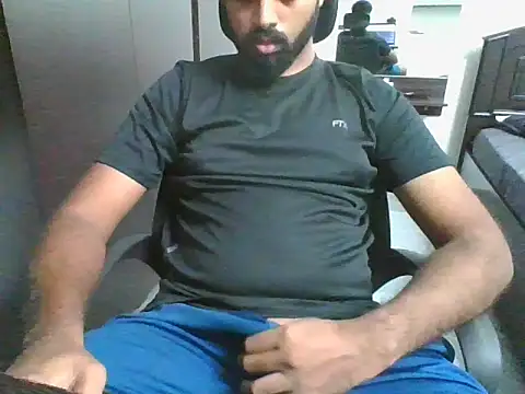 lovelyakash69 online show from 12/01/25, 12:54