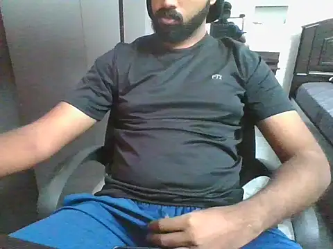 lovelyakash69 online show from 12/02/25, 03:45