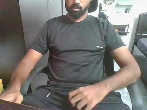 Snapshot of lovelyakash69 chatting on 01/19/26, 06:06 lovelyakash69 online show from 01/19/26, 06:06