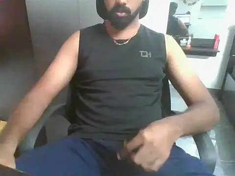 Snapshot of lovelyakash69 chatting on 02/13/26, 03:57 lovelyakash69 online show from 02/13/26, 03:57