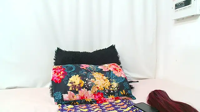 Snapshot of SMALLBOOBSXX chatting on 11/29/25, 04:48 SMALLBOOBSXX online show from 11/29/25, 04:48