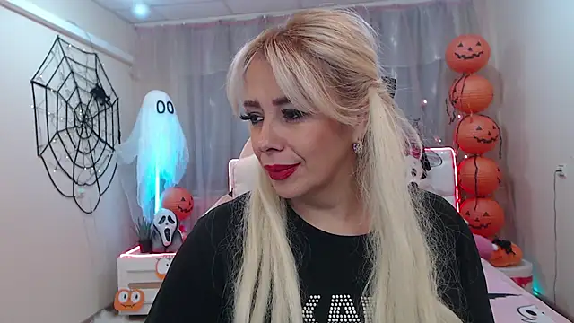 KatrinaCharm online show from 10/13/25, 12:16