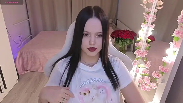 Betty  Davvis online show from 01/13/26, 01:16