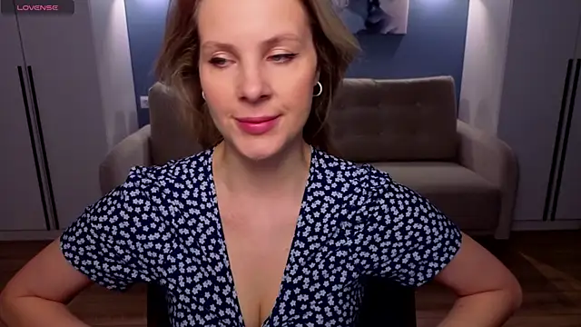 MelanieBennett online show from 04/19/26, 06:02