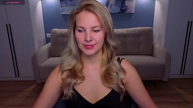 Snapshot of MelanieBennett chatting on 05/14/26, 06:20 MelanieBennett online show from 05/14/26, 06:20