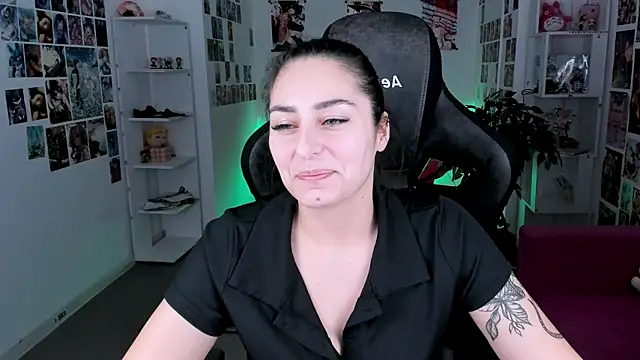 ValeriiMills online show from 01/15/26, 02:43