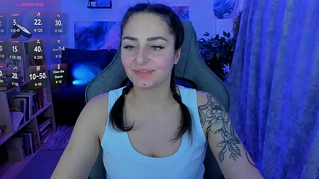 Snapshot of ValeriiMills chatting on 03/10/26, 10:04 ValeriiMills online show from 03/10/26, 10:04