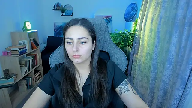 Snapshot of ValeriiMills chatting on 03/12/26, 09:43 ValeriiMills online show from 03/12/26, 09:43