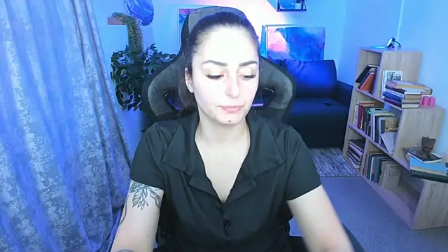 Snapshot of ValeriiMills chatting on 04/02/26, 01:53 ValeriiMills online show from 04/02/26, 01:53