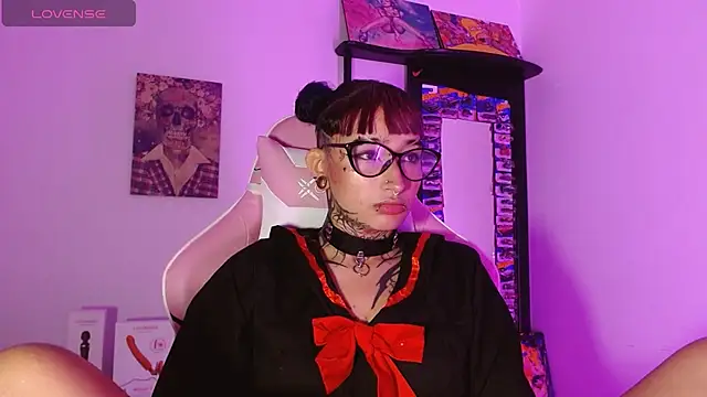 SharaRoss1 online show from 04/18/26, 02:48