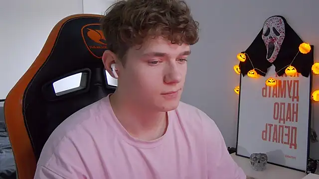 DanyDavis online show from 10/27/25, 10:30