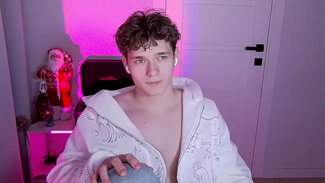 DanyDavis online show from 12/14/25, 12:43