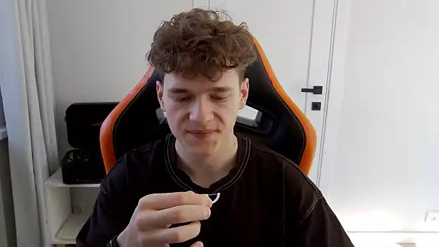 DanyDavis online show from 03/24/26, 08:19