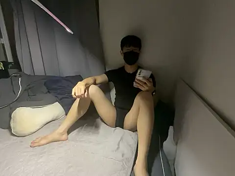 Snapshot of cinnana112 chatting on 11/01/25, 01:57 cinnana112 online show from 11/01/25, 01:57