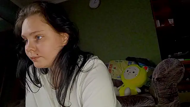 Snapshot of SweetPiggyx chatting on 04/18/26, 06:01 SweetPiggyx online show from 04/18/26, 06:01