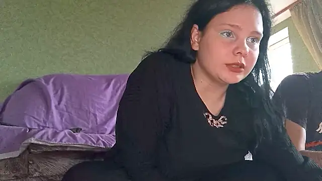 Snapshot of SweetPiggyx chatting on 05/18/26, 02:34 SweetPiggyx online show from 05/18/26, 02:34