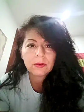 Snapshot of lunadicty chatting on 04/15/26, 10:10 lunadicty online show from 04/15/26, 10:10