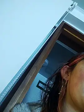 Cerecitaa02  online show from 10/06/25, 11:40