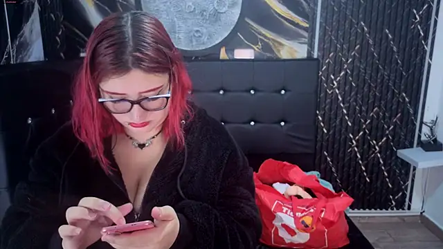 Snapshot of Cerecitaa02_ chatting on 05/04/26, 11:34 Cerecitaa02 online show from 05/04/26, 11:34