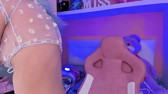 miss    marilyn online show from 09/27/25, 11:15