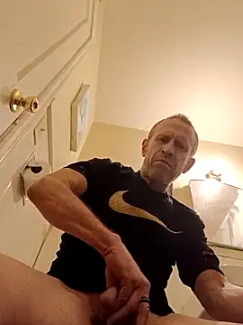 moasslicker online show from 03/20/25, 05:57