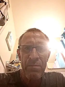 moasslicker online show from 09/12/25, 11:10