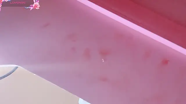 Snapshot of yiyi-chin chatting on 09/12/25, 04:18 yiyi-chin online show from 09/12/25, 04:18